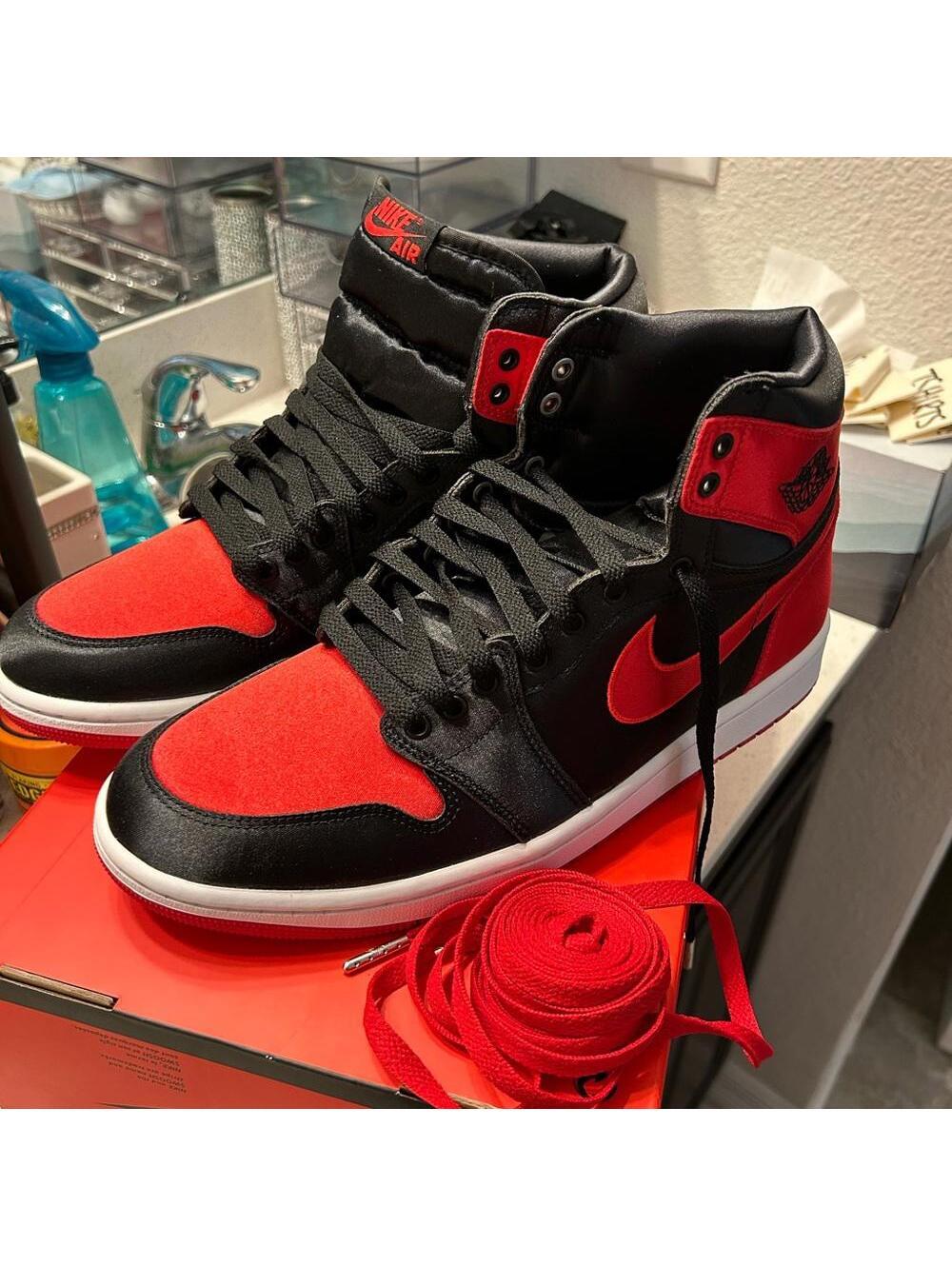 NEW Women's Air Jordan 1 Retro Hi OG ‘Satin Bred’ Hightop Tennis Shoes W/ BAG